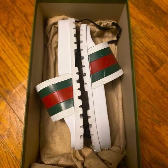 White Gucci Slides - Picture 2 of 5